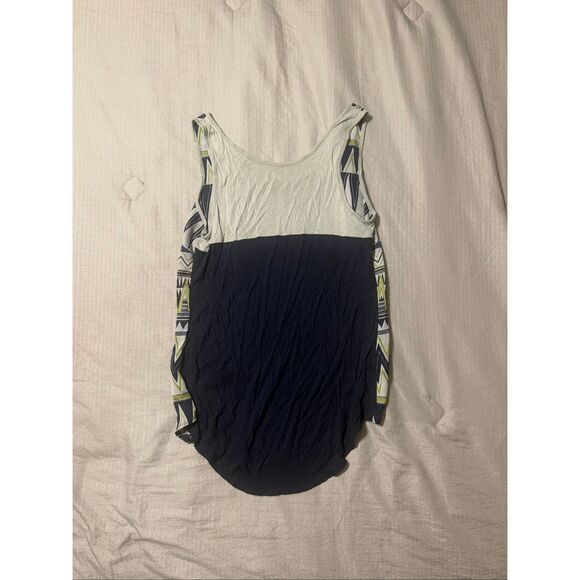 Women’s Bundle of size Small Summer tops - Picture 3 of 17